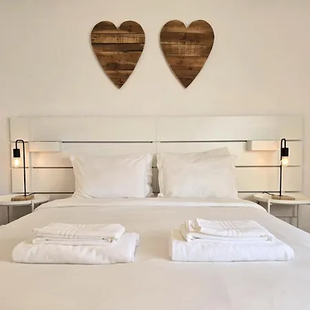 아파트 House On Island With A Dreamy Terrace And 7 Beds For The Perfect Escape 파로