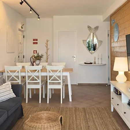 아파트 House On Island With A Dreamy Terrace And 7 Beds For The Perfect Escape