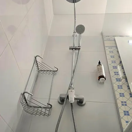 House On Island With A Dreamy Terrace And 7 Beds For The Perfect Escape 아파트 파로