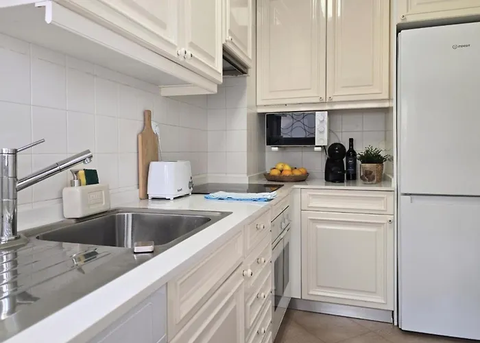 House On Island With A Dreamy Terrace And 7 Beds For The Perfect Escape Apartman