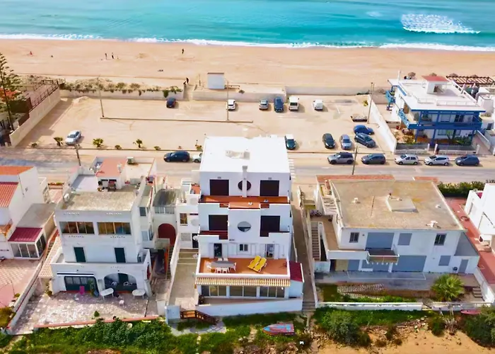 House On Island With A Dreamy Terrace And 7 Beds For The Perfect Escape * Faro