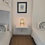 House On Island With A Dreamy Terrace And 7 Beds For The Perfect Escape דירה