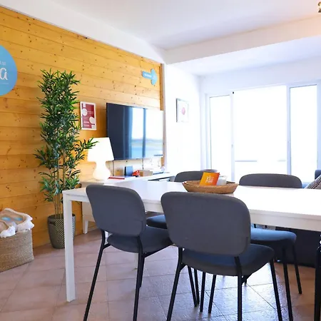 Apartment House On Island With A Dreamy Terrace And 7 Beds For The Perfect Escape *