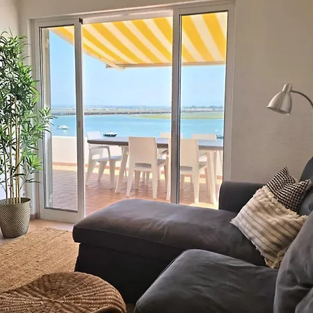 House On Island With A Dreamy Terrace And 7 Beds For The Perfect Escape District de Faro